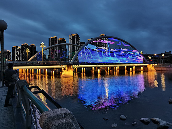 1742970194152440.jpg 英吉沙河道亮化.jpg